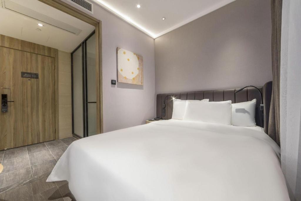 Hanting Lujiazui Oriental Pearl New Branch Hotel 2*
