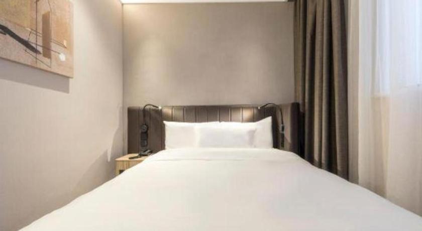 Hotel Hanting Lujiazui Oriental Pearl New Branch