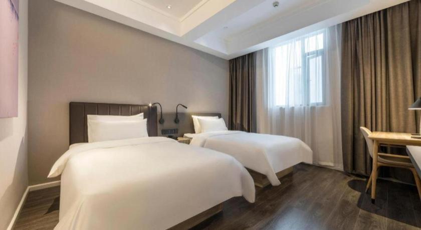 Hotel Hanting Lujiazui Oriental Pearl New Branch 2*