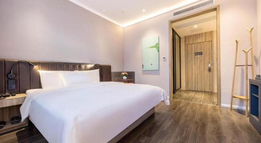 Hanting Lujiazui Oriental Pearl New Branch 2*